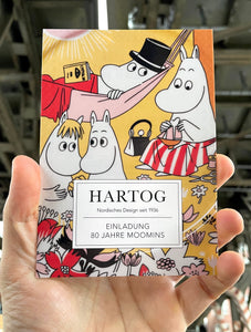 Wir feiern 80 Jahre Moomins! Kommen Sie vorbei uns stoßen mit uns an am 28.02.25 und am 01.03.25.