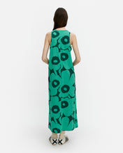 Kleid ERILAINEN UNIKKO