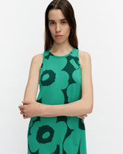 Kleid ERILAINEN UNIKKO